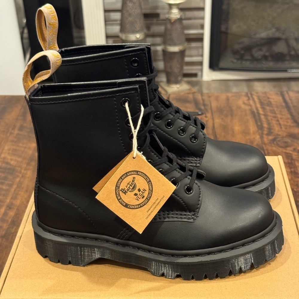 Dr. Martens 1460 Vegan Bex Mono Boot